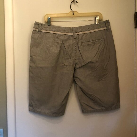 NEW (NWOT) Converse One Star taupe/white pinstripe shorts sz 14 - Picture 6 of 8